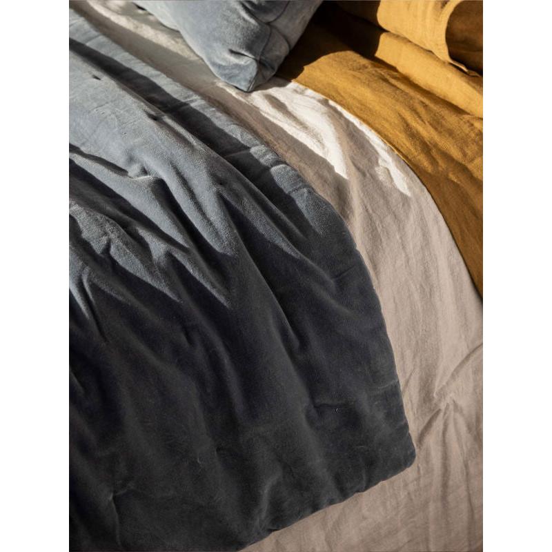Velvet Quilt - Cod