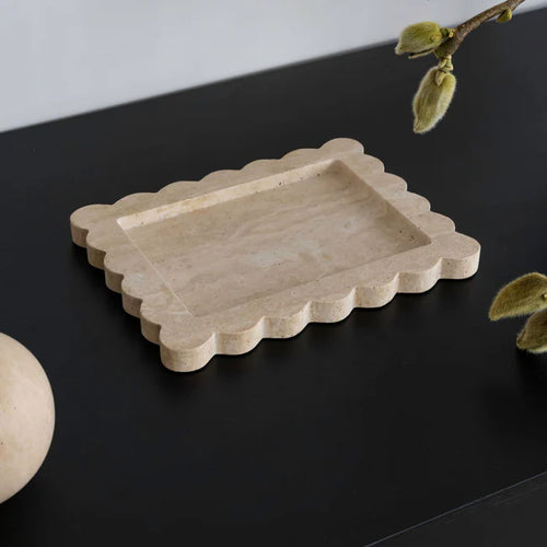 Palazzo Medium Scalloped Tray