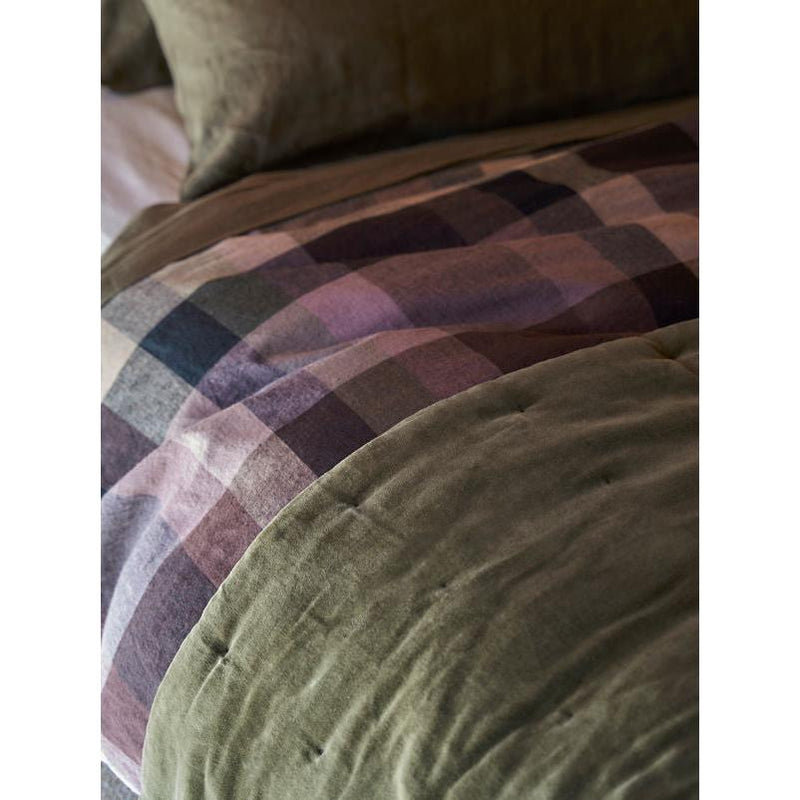 Velvet Quilt - Ivy